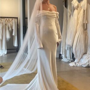 Danielle Frankel simple tulle veil with blusher